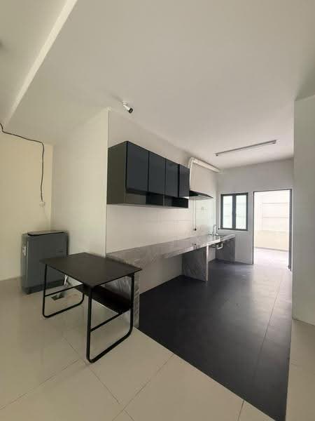 Semi-Detached House for Rent in Johor Bahru (Johor) - Alanis Lee - Kitchen - PropertyGuru.com.my