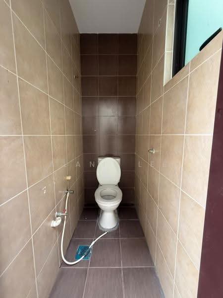 Semi-Detached House for Rent in Johor Bahru (Johor) - Alanis Lee - Bathroom - PropertyGuru.com.my