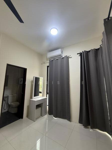 Semi-Detached House for Rent in Johor Bahru (Johor) - Alanis Lee - Bathroom - PropertyGuru.com.my