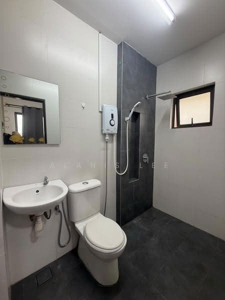Semi-Detached House for Rent in Johor Bahru (Johor) - Alanis Lee - Bathroom - PropertyGuru.com.my