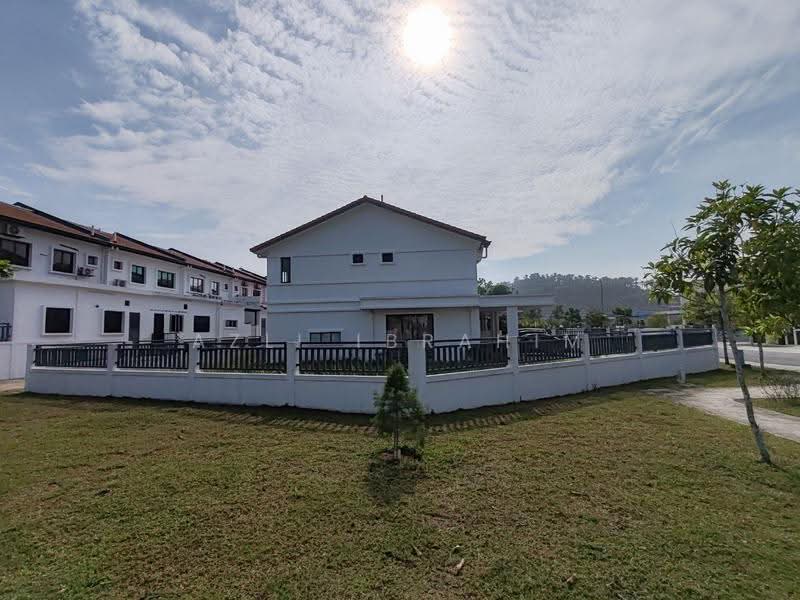 Rumah Teres 2-Tingkat untuk Dijual di Alam Sari (Bangi) - Azli Ibrahim - Exterior - PropertyGuru.com.my