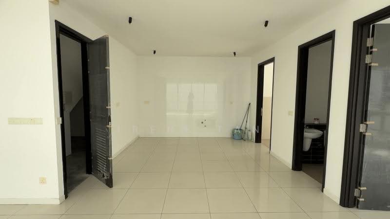 Bungalow House for Sale in Saujana Puchong (Puchong) - Irene Tan - Bathroom - PropertyGuru.com.my