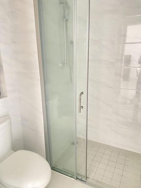 Pangsapuri untuk Disewa di Starview Bay @ Forest City - Alex Cheah - Bathroom - PropertyGuru.com.my