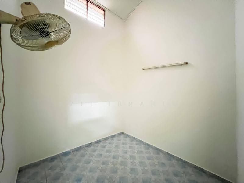 1-storey Terraced House for Sale in Bandar Rinching Seksyen 1 (Semenyih) - Azli Ibrahim - PropertyGuru.com.my