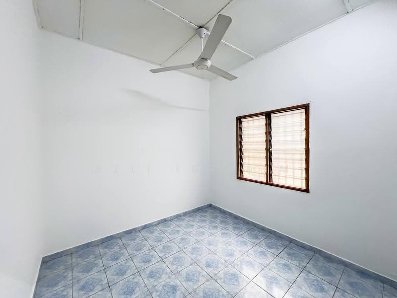 1-storey Terraced House for Sale in Bandar Rinching Seksyen 1 (Semenyih) - Azli Ibrahim - Interior - PropertyGuru.com.my
