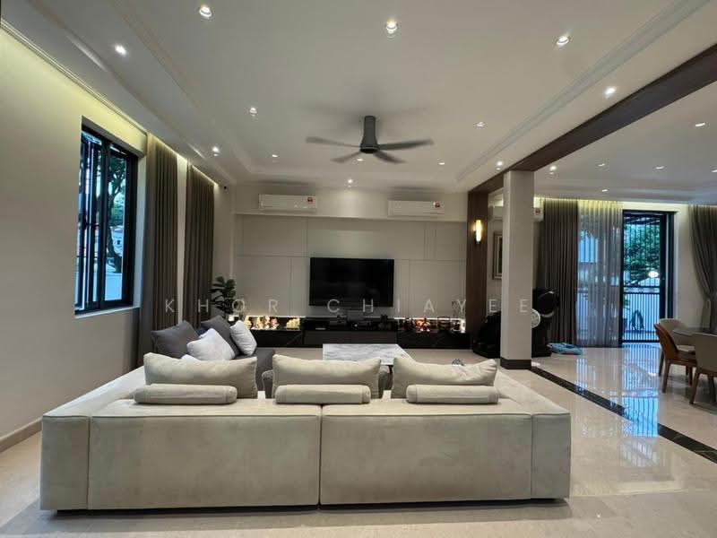 Bungalow House for Rent in Pulau Tikus (George Town) - Khor Chiayee - Living Room - PropertyGuru.com.my