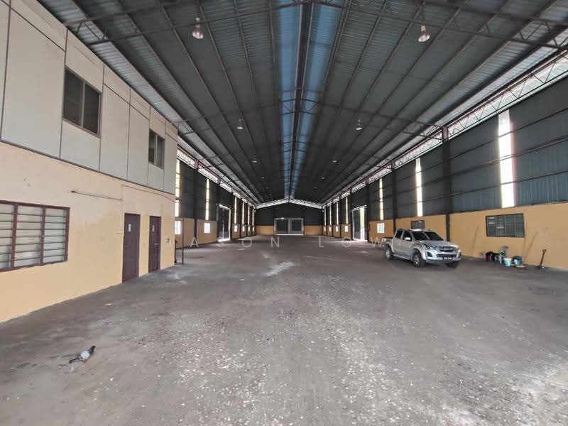 Warehouse for Rent in Pelabuhan Klang (Selangor) - Jason Low - Exterior - PropertyGuru.com.my