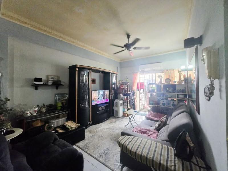 Condominium for Sale at Tiara Duta - Azli Ibrahim - Living Room - PropertyGuru.com.my