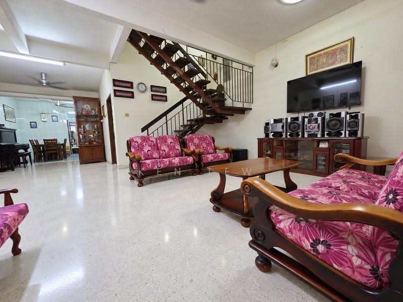 2-storey Terraced House for Sale in Taman Cuepacs (Cheras) - Ken Lew - Living Room - PropertyGuru.com.my