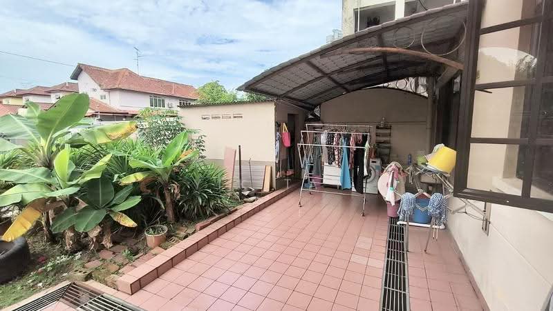 2-storey Terraced House for Sale in Taman Molek (Johor Bahru) - Yik Tat - Exterior - PropertyGuru.com.my