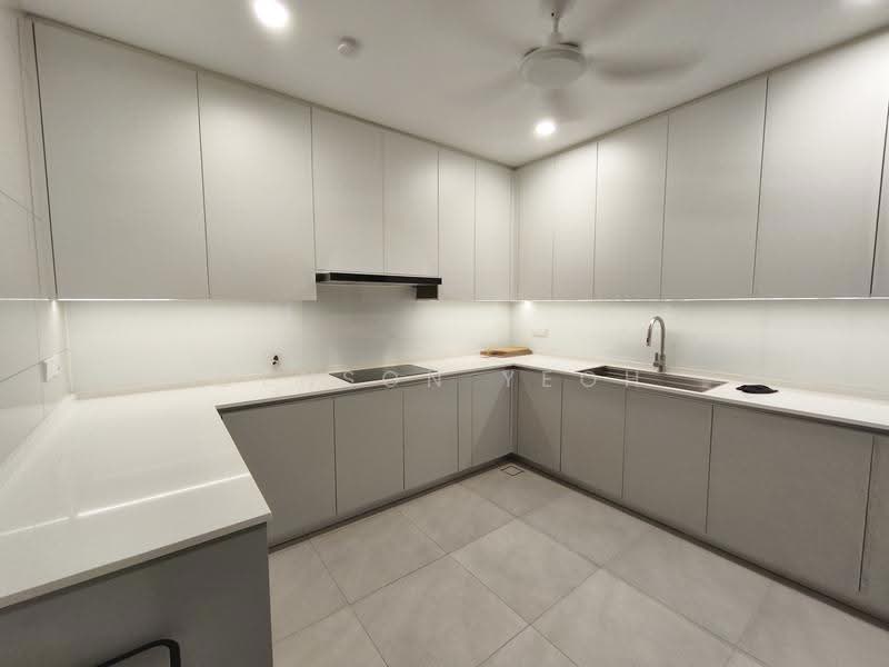 Kediaman Servis untuk Dijual di Park Regent @Desa Park City - Denson Yeoh - Kitchen - PropertyGuru.com.my