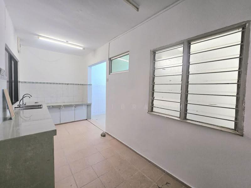 2-storey Terraced House for Sale in Pandan Indah (Selangor) - Azli Ibrahim - Kitchen - PropertyGuru.com.my