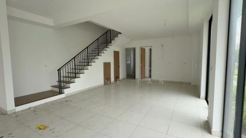 3-storey Terraced House for Sale in Taman Puchong Legenda (Puchong) - Irene Tan - Living Room - PropertyGuru.com.my