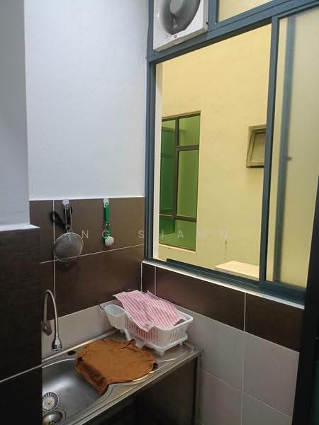 Condominium for Sale at Maple Residence - Ng Shawn - Kitchen - PropertyGuru.com.my