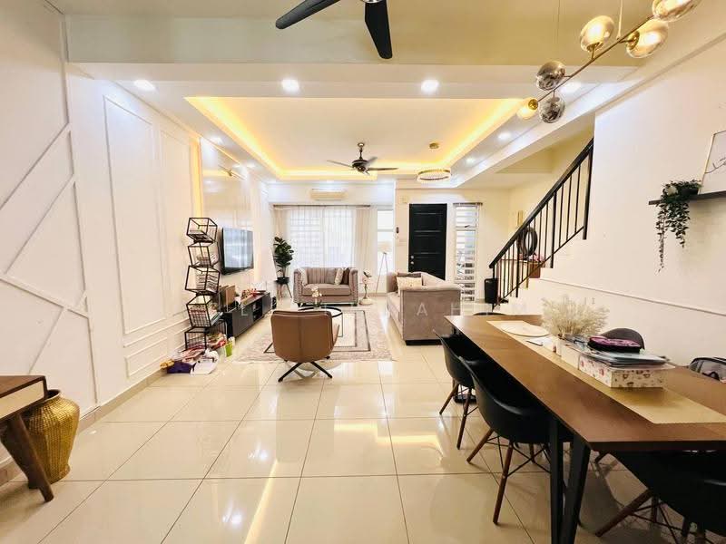 2-storey Terraced House for Sale in Taman Mutiara Rinching (Semenyih) - Azli Ibrahim - Living Room - PropertyGuru.com.my