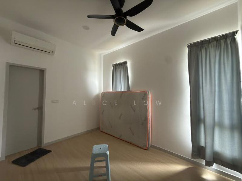 Semi-Detached House for Sale in Kota Emerald (Rawang) - Alice Low - Bedroom - PropertyGuru.com.my