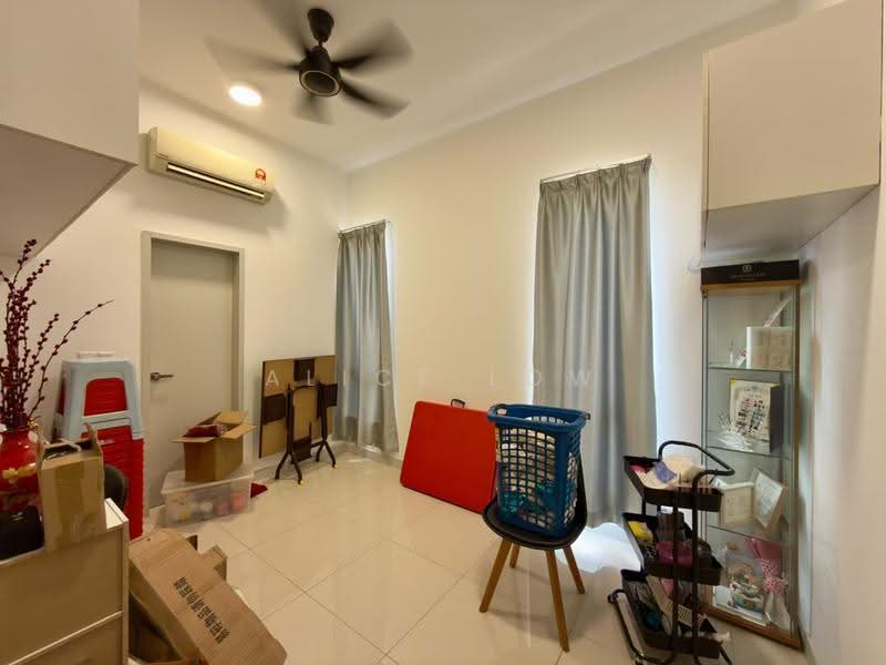 Semi-Detached House for Sale in Kota Emerald (Rawang) - Alice Low - Living Room - PropertyGuru.com.my