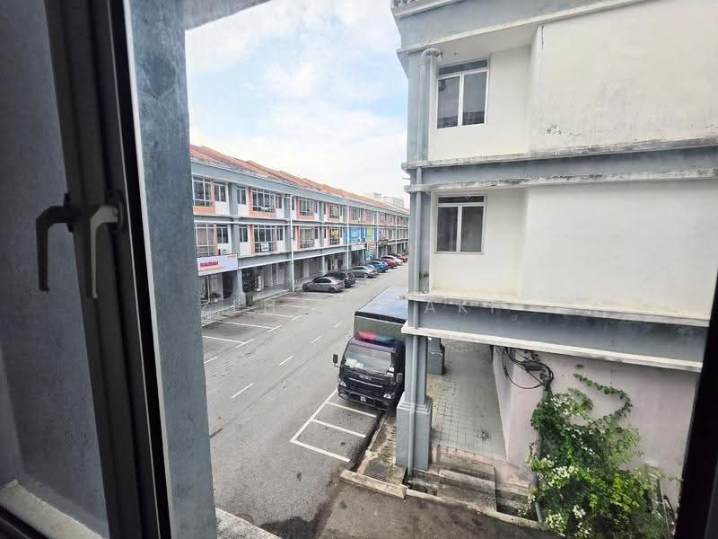 Kedai / Pejabat untuk Disewa di Sepang (Selangor) - Zehan Zaki - PropertyGuru.com.my