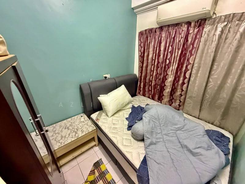 Pangsapuri untuk Dijual di Taman Lembah Maju 600 Apartment - Azli Ibrahim - Bedroom - PropertyGuru.com.my