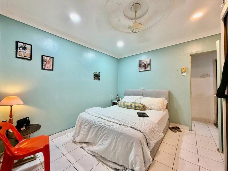 Pangsapuri untuk Dijual di Taman Lembah Maju 600 Apartment - Azli Ibrahim - Bedroom - PropertyGuru.com.my