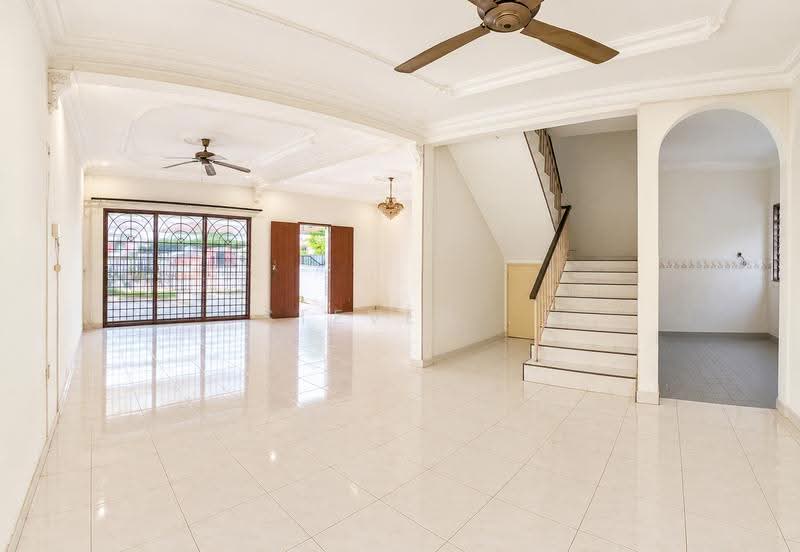 2-storey Terraced House for Sale in Taman Tawas Permai (Ipoh) - Steven . - Living Room - PropertyGuru.com.my