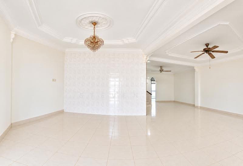 2-storey Terraced House for Sale in Taman Tawas Permai (Ipoh) - Steven . - Living Room - PropertyGuru.com.my