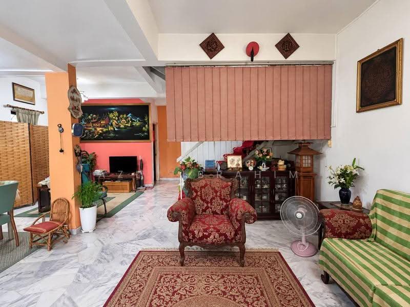 2-storey Terraced House for Sale in Bukit Idaman (Selayang) - Azli Ibrahim - Living Room - PropertyGuru.com.my