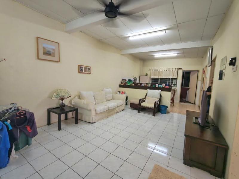 Townhouse for Sale in Bukit Rimau (Shah Alam) - Henrick Tan - Living Room - PropertyGuru.com.my