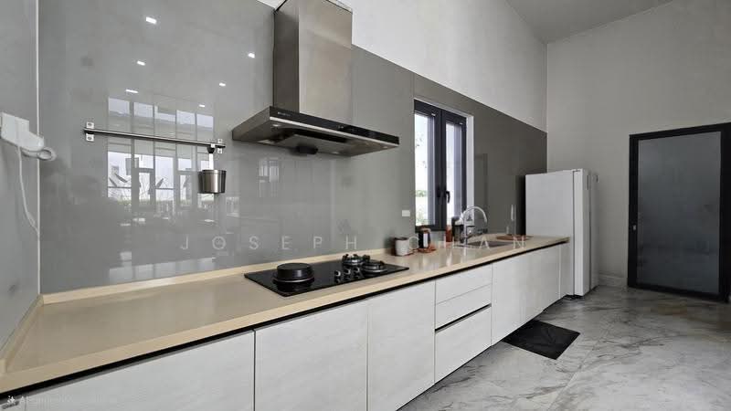 Bungalow House for Sale in Seksyen 13 (Shah Alam) - Joseph Chan - Kitchen - PropertyGuru.com.my