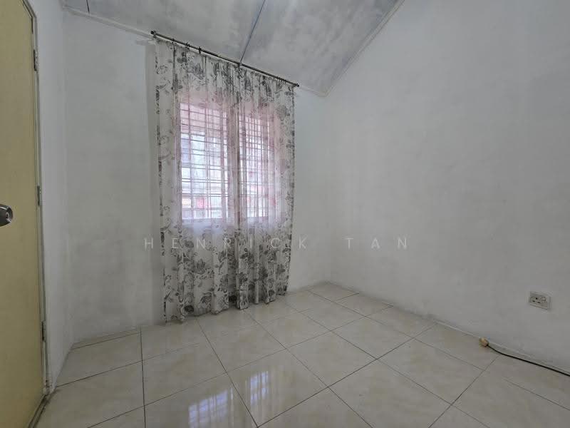 2-storey Terraced House for Sale in Bandar Puncak Alam (Puncak Alam) - Henrick Tan - PropertyGuru.com.my