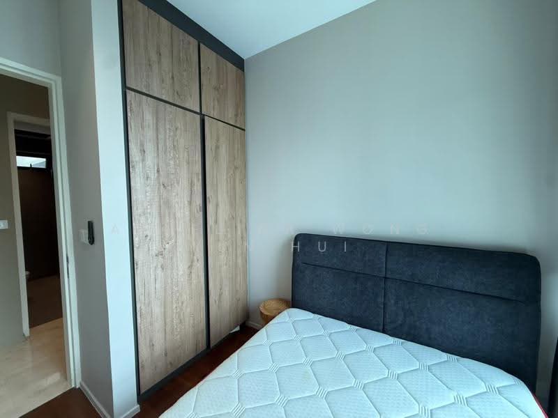Kediaman Servis untuk Dijual di 10 Stonor - Angelina Wong Yun Hui - Bedroom - PropertyGuru.com.my