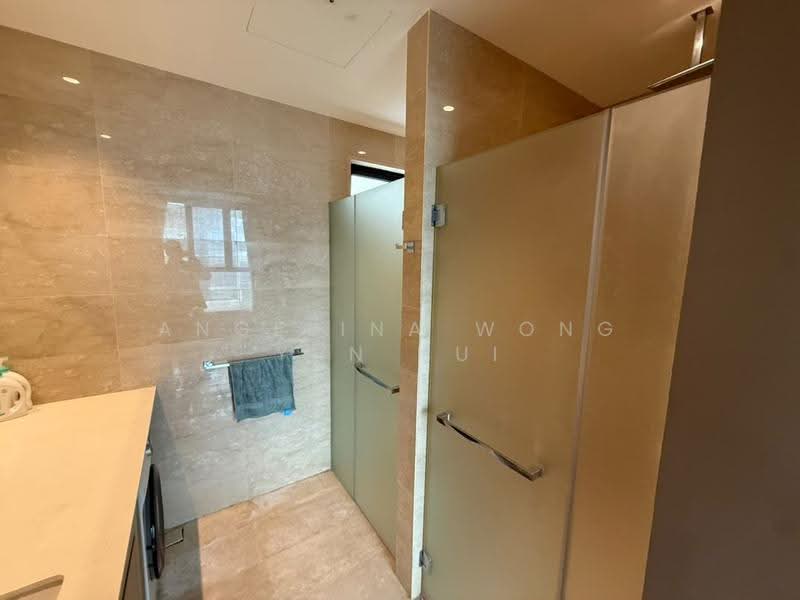 Kediaman Servis untuk Dijual di 10 Stonor - Angelina Wong Yun Hui - Bathroom - PropertyGuru.com.my