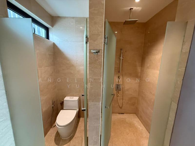 Kediaman Servis untuk Dijual di 10 Stonor - Angelina Wong Yun Hui - Bathroom - PropertyGuru.com.my