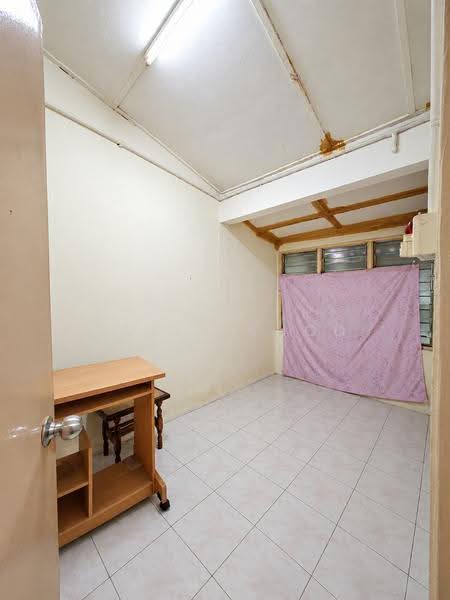 1-storey Terraced House for Sale in Taman Lintang (Sungai Siput) - Qazin Khoo - Study - PropertyGuru.com.my