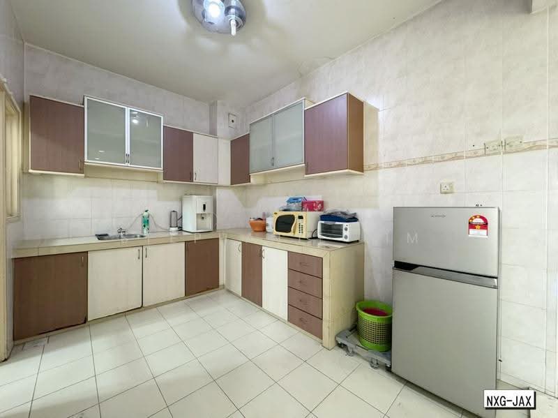 2-storey Terraced House for Rent in Setia Impian (Setia Alam) - Stephanie Lim - Kitchen - PropertyGuru.com.my