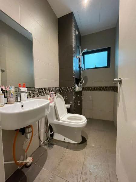 Kondominium untuk Dijual di The Vyne - Vincent Chye - Bathroom - PropertyGuru.com.my