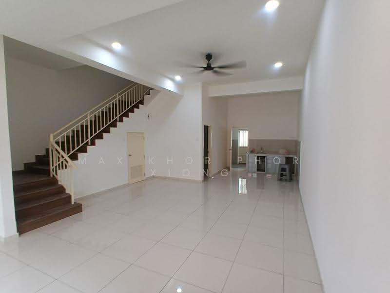 2-storey Terraced House for Rent in Setia Alam (Selangor) - Max Khor Phor xiong - Living Room - PropertyGuru.com.my