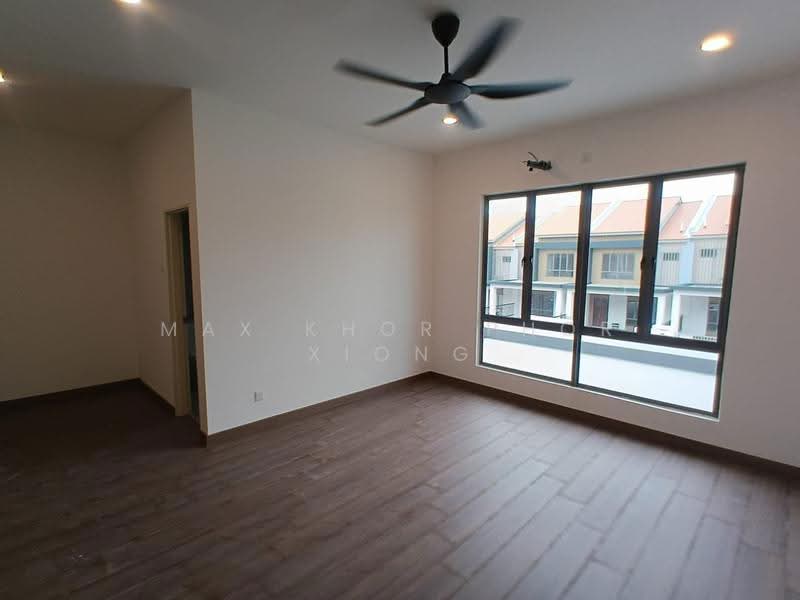 2-storey Terraced House for Rent in Setia Alam (Selangor) - Max Khor Phor xiong - Living Room - PropertyGuru.com.my