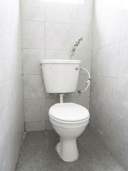 Rumah Teres 1-Tingkat untuk Disewa di Petaling Jaya (Selangor) - Shahshi T - Bathroom - PropertyGuru.com.my