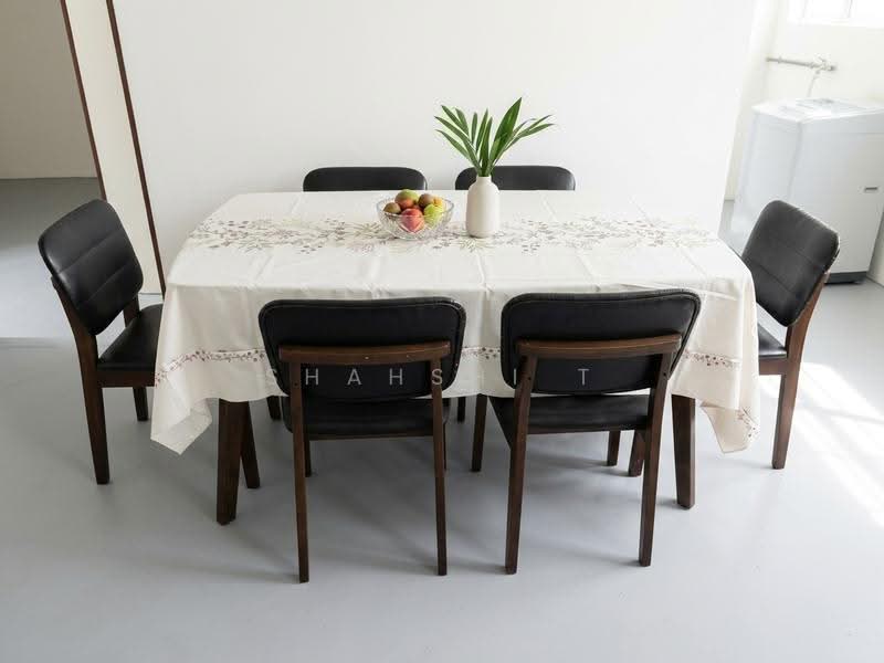 Rumah Teres 1-Tingkat untuk Disewa di Petaling Jaya (Selangor) - Shahshi T - Dining Room - PropertyGuru.com.my