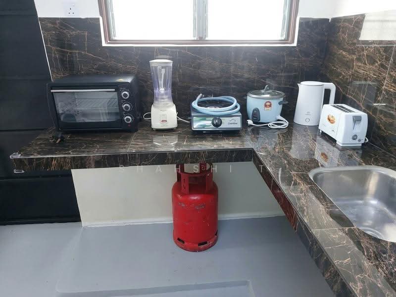 Rumah Teres 1-Tingkat untuk Disewa di Petaling Jaya (Selangor) - Shahshi T - Kitchen - PropertyGuru.com.my