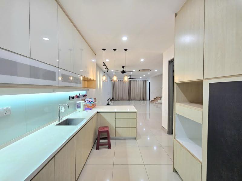 2-storey Terraced House for Sale in Bandar Rimbayu (Telok Panglima Garang) - Leon Goh - Kitchen - PropertyGuru.com.my