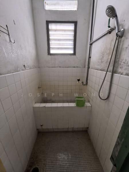 1-storey Terraced House for Sale in Sppk Taman Pengkalan Jaya (Ipoh) - Joseph Wong - Bathroom - PropertyGuru.com.my
