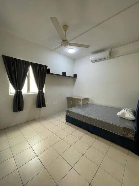 Kediaman Servis untuk Disewa di Casa Subang - JC Tay - Bedroom - PropertyGuru.com.my