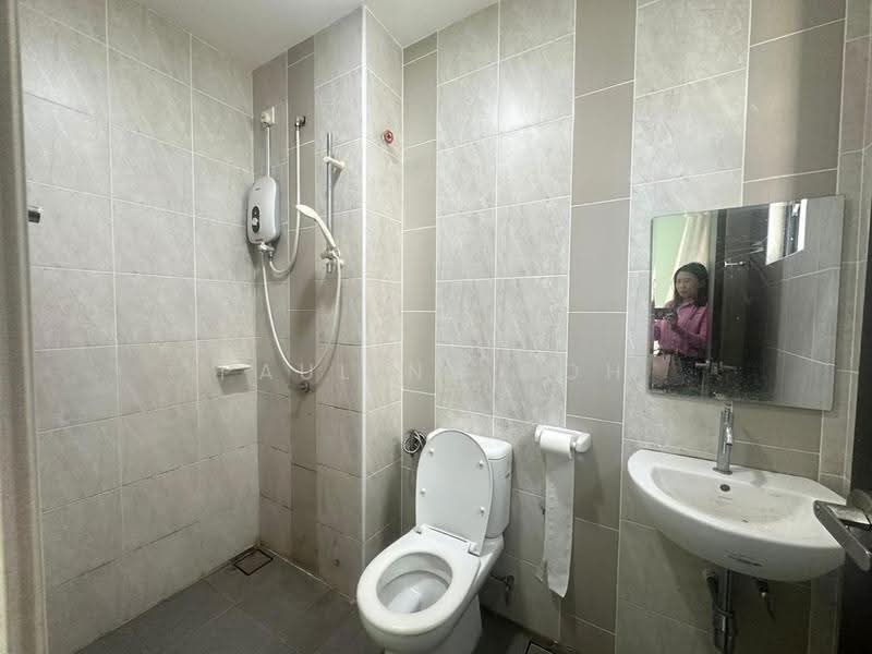 Service Residence for Sale at Sky Breeze Service Apartment - Pauline Goh - Bathroom - PropertyGuru.com.my