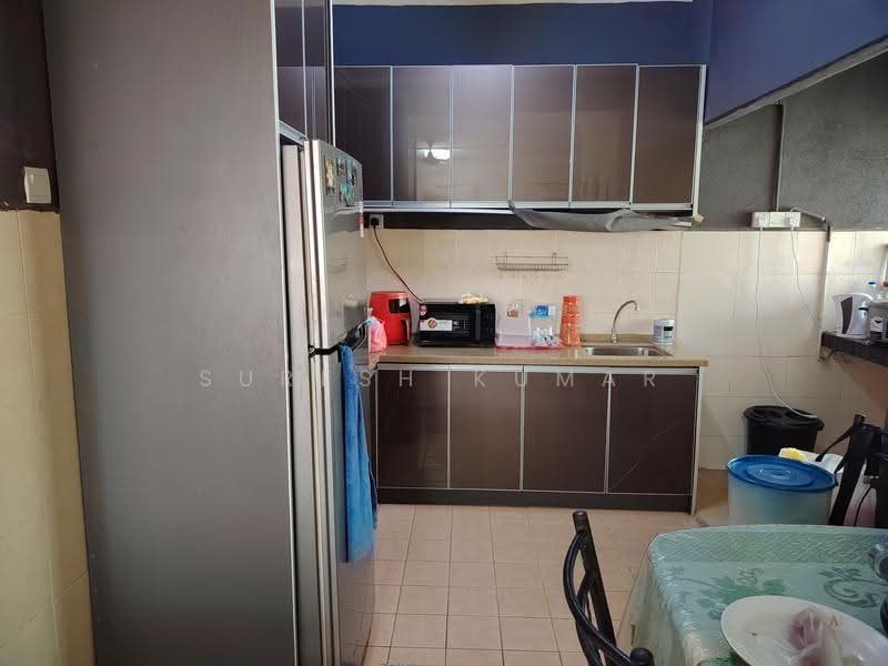 Pangsapuri untuk Dijual di Pangsapuri Subang Impian - Suresh Kumar - Kitchen - PropertyGuru.com.my