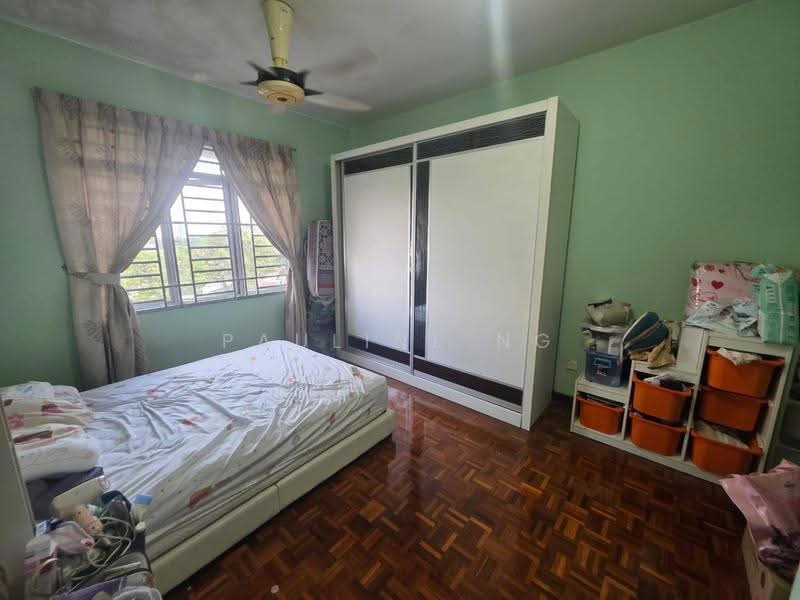 Pangsapuri untuk Dijual di Mon Bisca - Pauline Ng - Bedroom - PropertyGuru.com.my