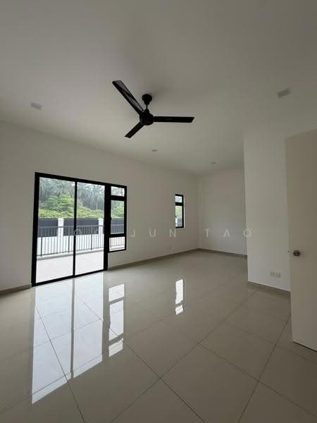 Rumah Kluster untuk Disewa di Taman Ekoflora (Johor Bahru) - Foo Jun Tao - Living Room - PropertyGuru.com.my