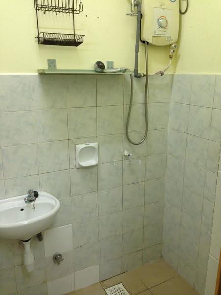 Apartment for Rent at Pangsapuri Lagoon Perdana - KM Tee - PropertyGuru.com.my