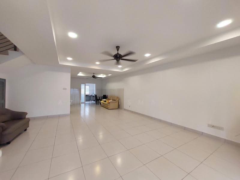 2-storey Terraced House for Sale in Seksyen U9 (Shah Alam) - Azlin Ismail - Living Room - PropertyGuru.com.my